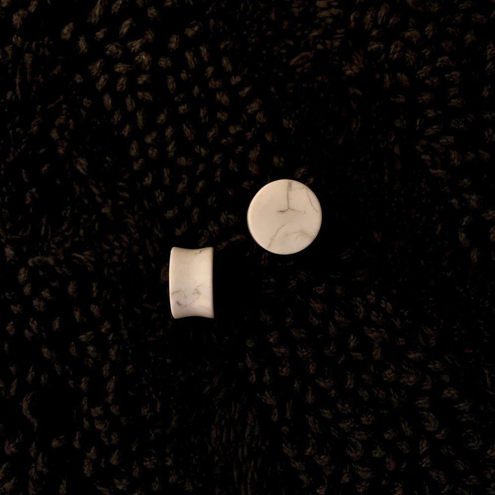 White Pinestone Plugs